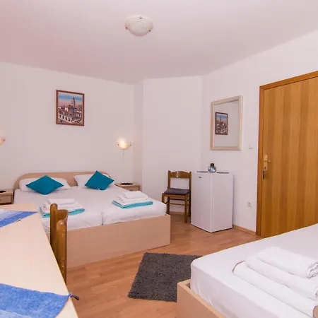 Jadran 2 * Trogir
