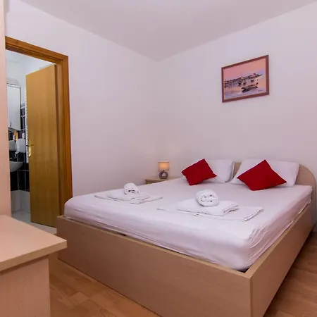 Penzion Jadran 2 *