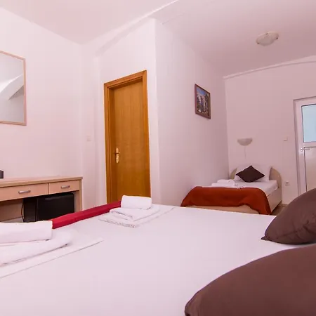 Jadran 2 * Trogir